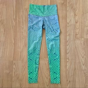 🍏🍏Niyama Sol Green Apple Circuit Leggings Small